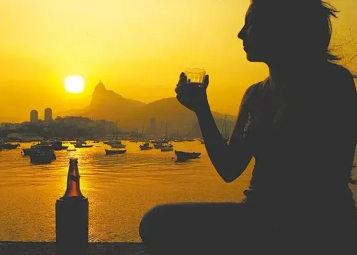 Imagem Guia Completo da Mureta da Urca: Sunset, Drinks e Boa Música